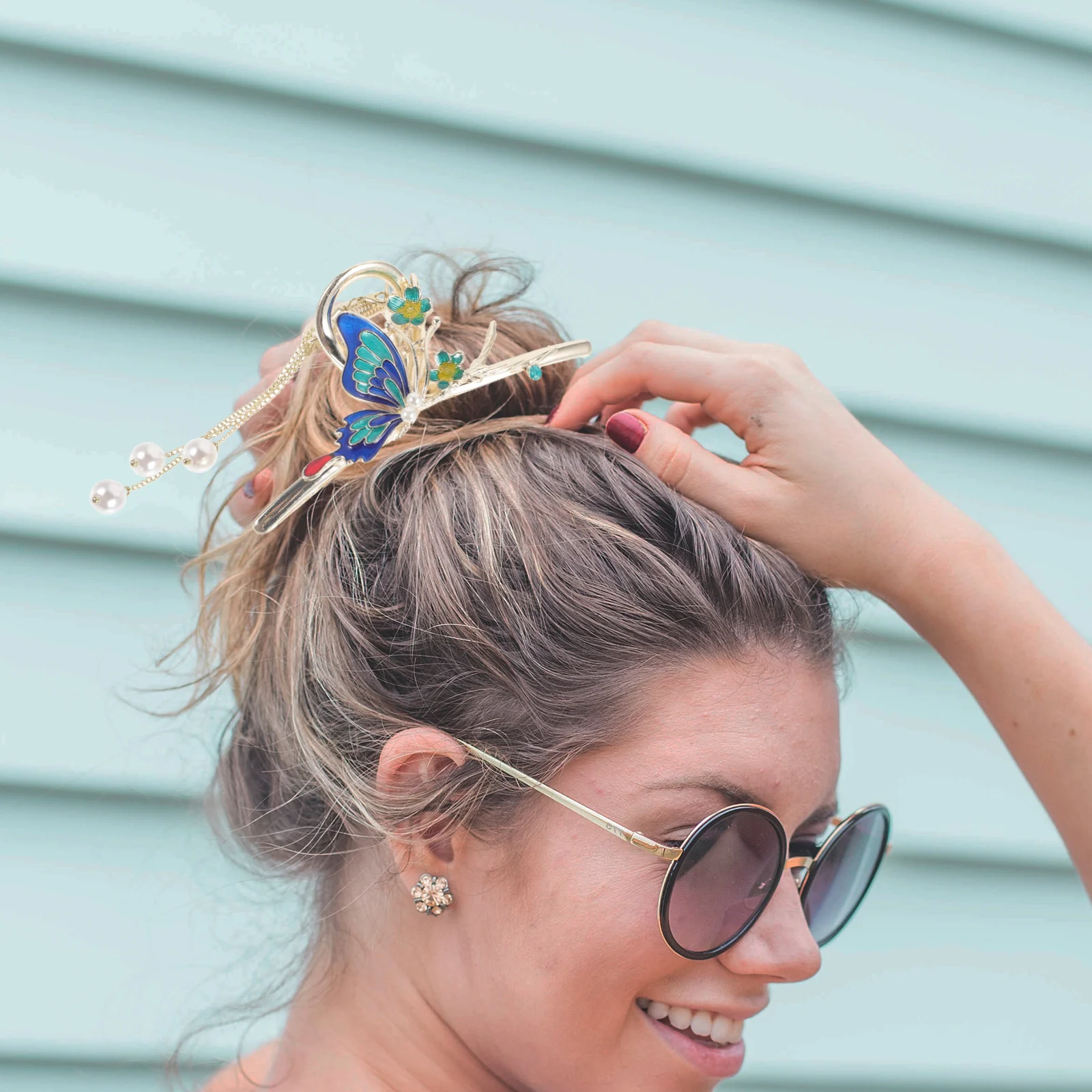 Butterfly Hair Claw Clip Large Tassel Metal Hair Clamps For Women Thick Thin Long Lasting Comfortable Wedding Party Accessories
Butterfly Hair Claw Clip Large Tassel Metal Hair Clamps For Women Thick Thin Long Lasting Comfortable Wedding Party Accessories