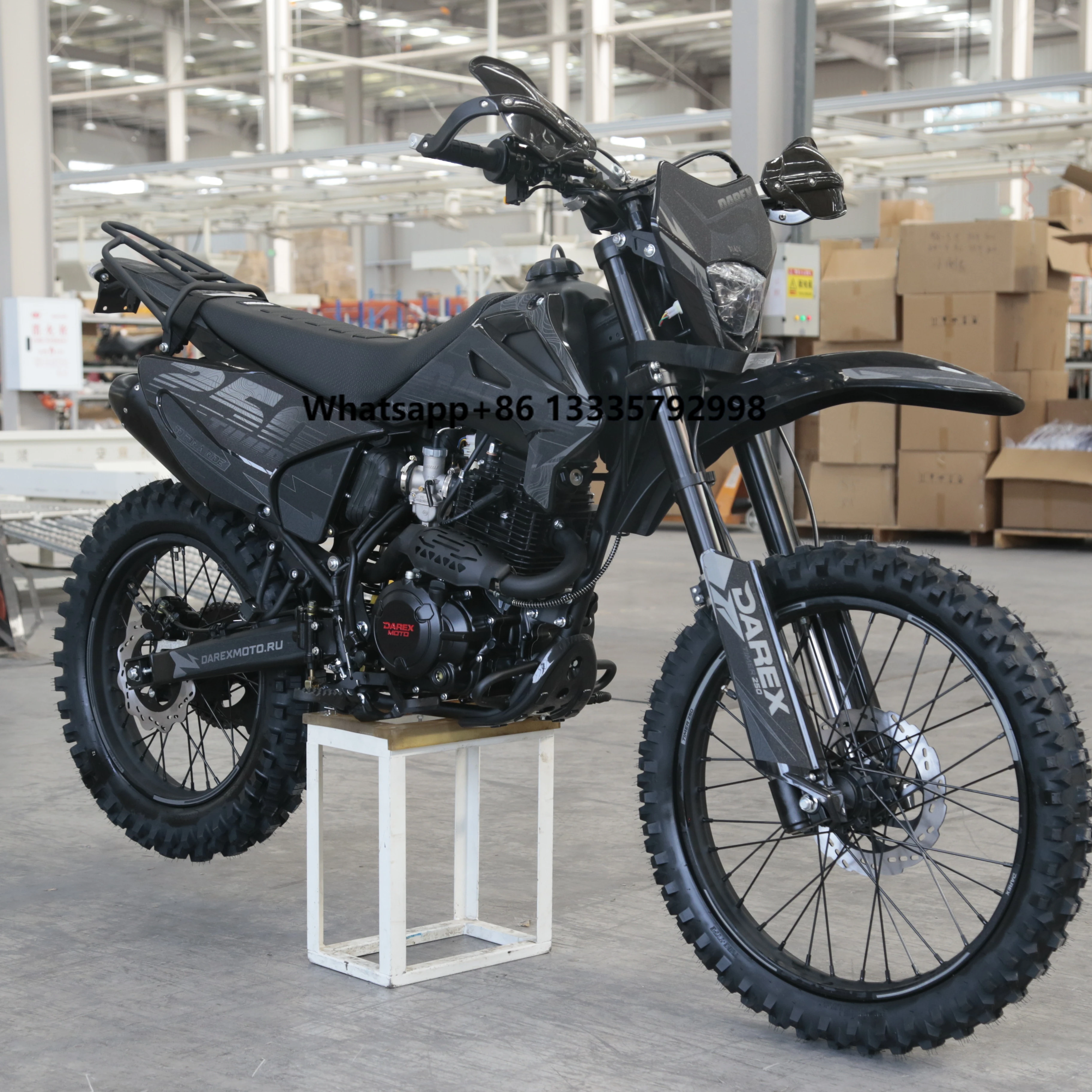 Fuel Efficient Small Displacement Four-Stroke 250cc Off-Road Bike Gasoline Motorcycle Air Cooling Enduro Motorcycle
Fuel Efficient Small Displacement Four-Stroke 250cc Off-Road Bike Gasoline Motorcycle Air Cooling Enduro Motorcycle