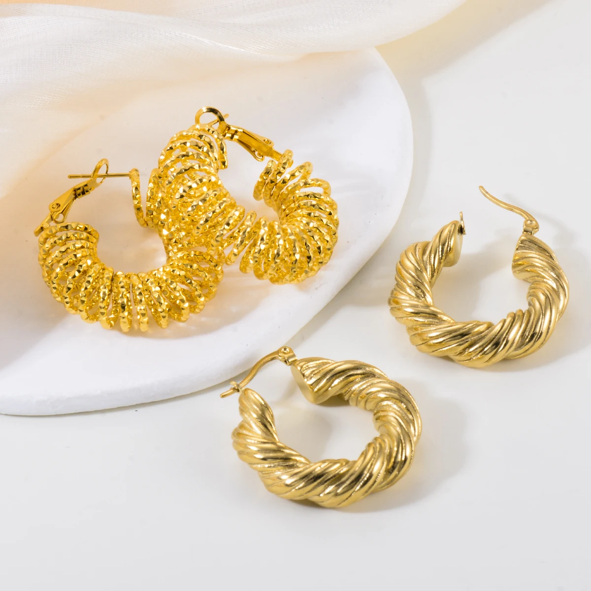Women's Earrings Screw Twisted Design Stainless Steel U Shaped Hoop Earring Wire Wrapped Chunky Jewelry
Women's Earrings Screw Twisted Design Stainless Steel U Shaped Hoop Earring Wire Wrapped Chunky Jewelry