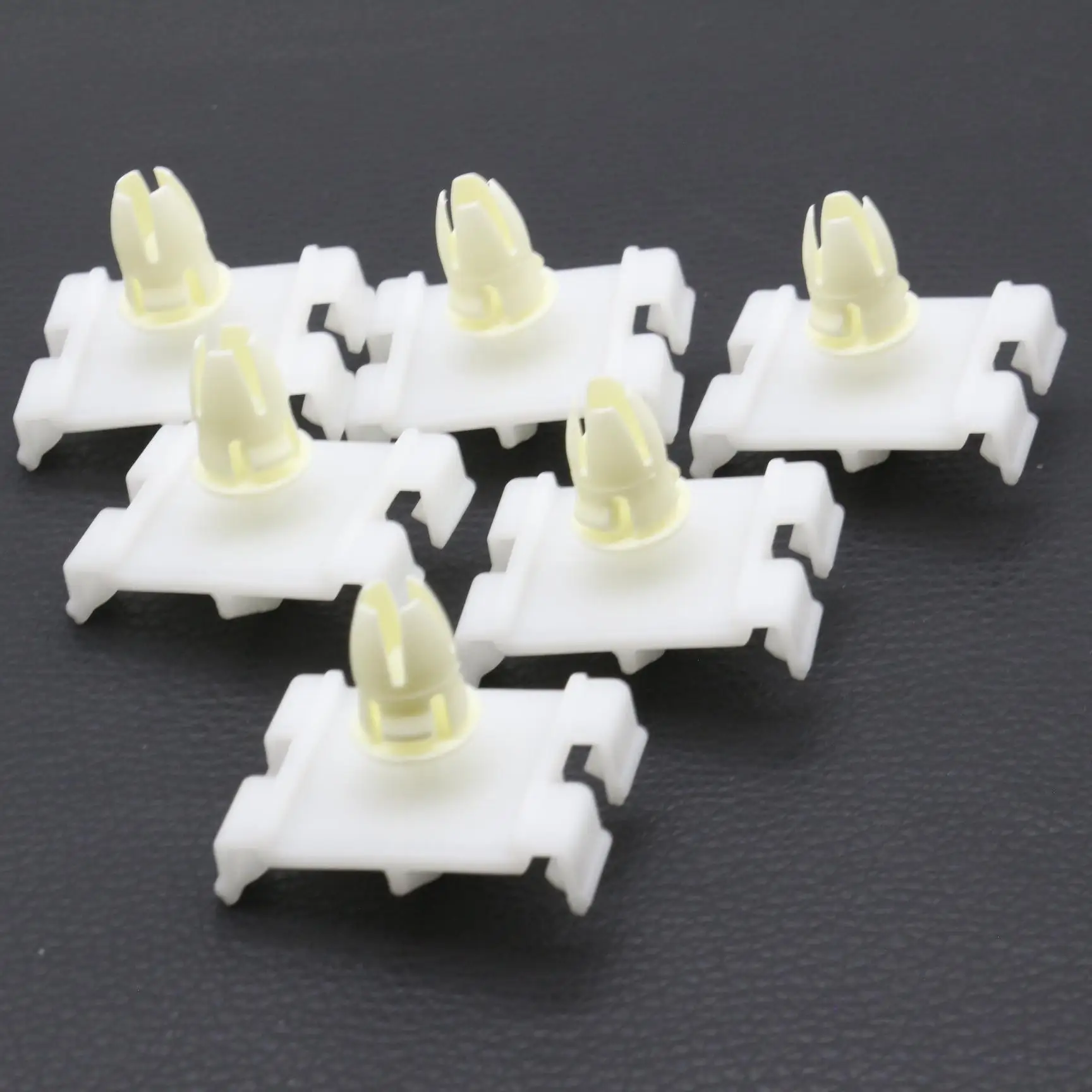 6 pcs Body Side Trim Clips Retainer with Grommet Fit For Mercedes-Benz W202 W203 W208 W210 CL203 A0019888081 Nylon Fastener Kit
6 pcs Body Side Trim Clips Retainer with Grommet Fit For Mercedes-Benz W202 W203 W208 W210 CL203 A0019888081 Nylon Fastener Kit
