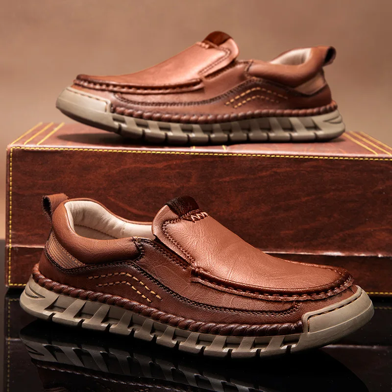 Spring and summer new breathable cowhide men's shoes, anti slip and wear-resistant loafers, comfortable and casual sports shoes
Spring and summer new breathable cowhide men's shoes, anti slip and wear-resistant loafers, comfortable and casual sports shoes
