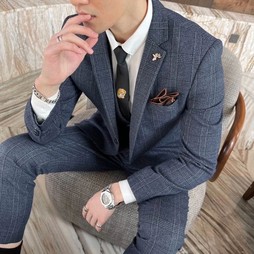 British Korean Style High Quality Modified Plaid Three-Piece Suit for Men - Stylish Business Casual Suit Vest and Trousers Set
British Korean Style High Quality Modified Plaid Three-Piece Suit for Men - Stylish Business Casual Suit Vest and Trousers Set
