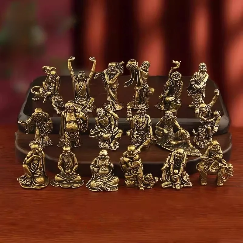 Набор фигурок из латуни: Восемнадцать Архатов, покоряющих драконов и прибирающих к уразумению тигров, 18 медных фигурок, винтажный декоративный предмет, коллекционное изделие из меди.
Набор фигурок из латуни: Восемнадцать Архатов, покоряющих драконов и прибирающих к уразумению тигров, 18 медных фигурок, винтажный декоративный предмет, коллекционное изделие из меди.