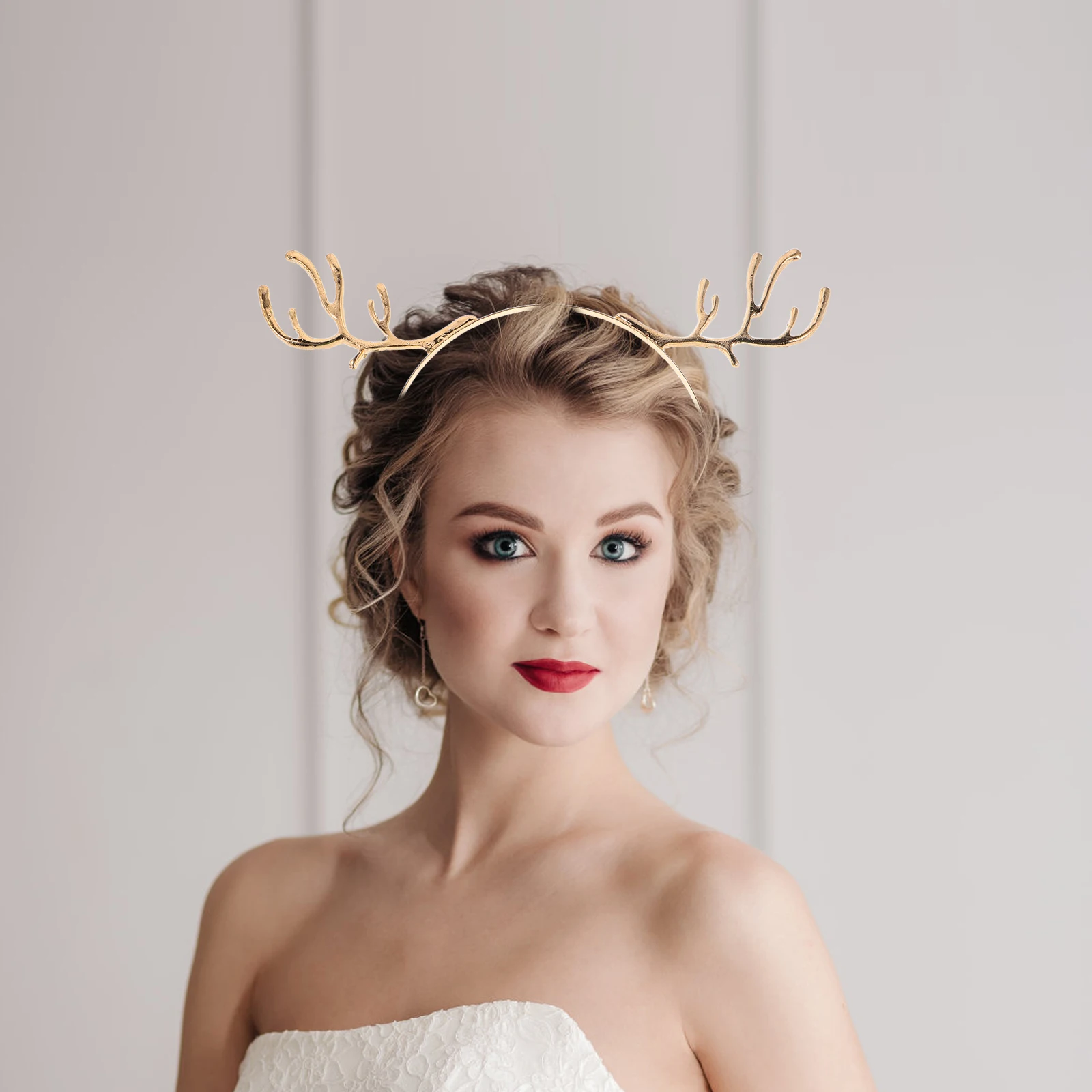 3pcs Antler Headpiece Holiday Deer Antlers Headband Reindeer Hair Hoop Christmas Party Cosplay Favors Supplies Sparkly Metal
3pcs Antler Headpiece Holiday Deer Antlers Headband Reindeer Hair Hoop Christmas Party Cosplay Favors Supplies Sparkly Metal