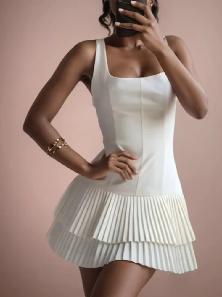 Summer Women Backless Sexy Slim Mini Dress New Fashion White Versatile Wide Pleated Camisole Culottes Short Dress vestidos
Summer Women Backless Sexy Slim Mini Dress New Fashion White Versatile Wide Pleated Camisole Culottes Short Dress vestidos