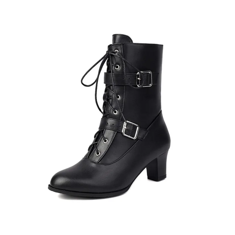 Large size High quality autumn and winter women's shoes Fashionable designed women's boots Round toe Thick Heel Neutral style
Large size High quality autumn and winter women's shoes Fashionable designed women's boots Round toe Thick Heel Neutral style