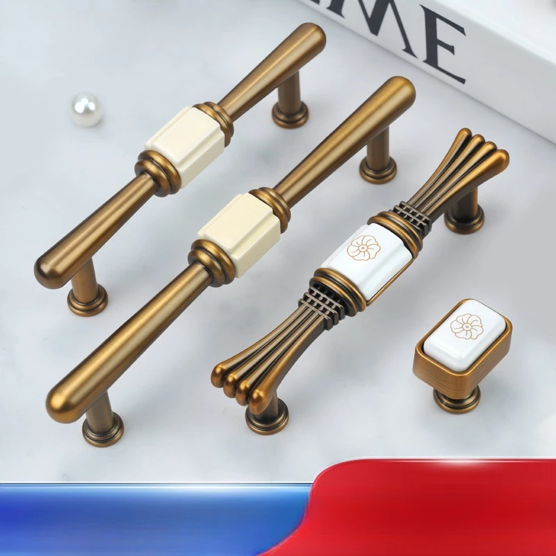 Classical light luxury zinc alloy ceramic European gold handle wardrobe door cabinet drawer TV cabinet home improvement hardware
Classical light luxury zinc alloy ceramic European gold handle wardrobe door cabinet drawer TV cabinet home improvement hardware