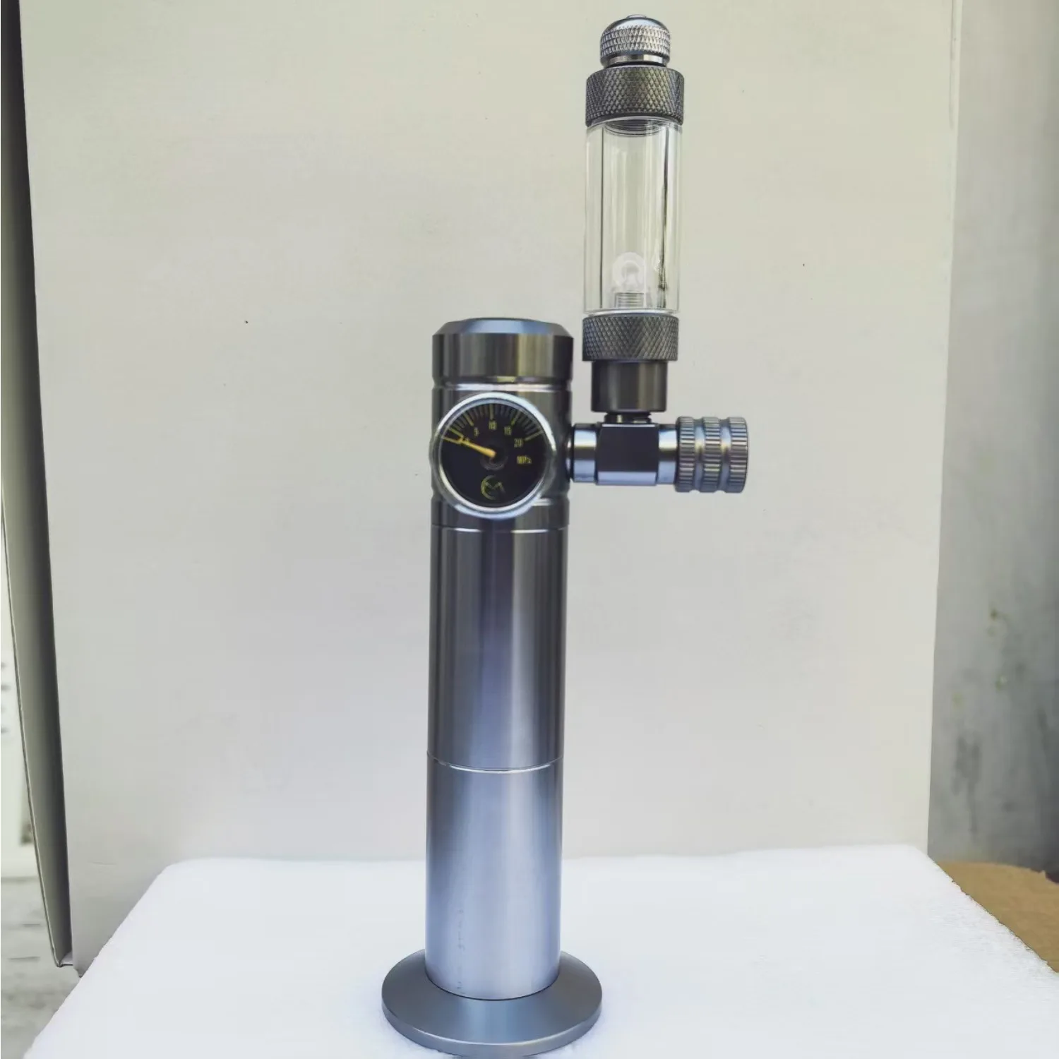 Mini Disposable CO2 Regulator, Aquarium CO2 System with Bubble Counter for 16g Cartridges, for Planted Tanks
Mini Disposable CO2 Regulator, Aquarium CO2 System with Bubble Counter for 16g Cartridges, for Planted Tanks