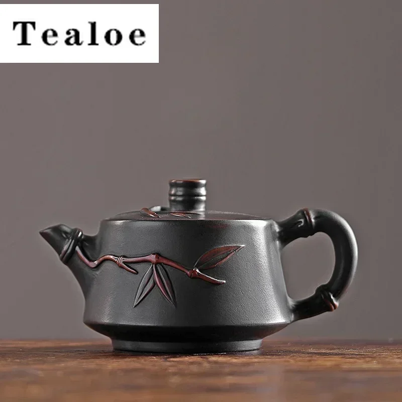 Jianshui Purple Pottery Bamboo Carving Teapot Hand Painted Antique Relief Teapot Household Teapot Kungfu Tea Set Kettle
Jianshui Purple Pottery Bamboo Carving Teapot Hand Painted Antique Relief Teapot Household Teapot Kungfu Tea Set Kettle