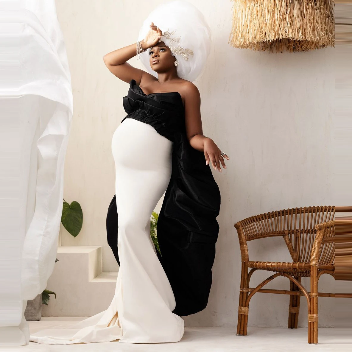 2023 New Black And White Maternity Dresses Strapless Custom Made Stretchy Long Pregnancy Gowns With Train Empire Waist Lace Up
2023 New Black And White Maternity Dresses Strapless Custom Made Stretchy Long Pregnancy Gowns With Train Empire Waist Lace Up