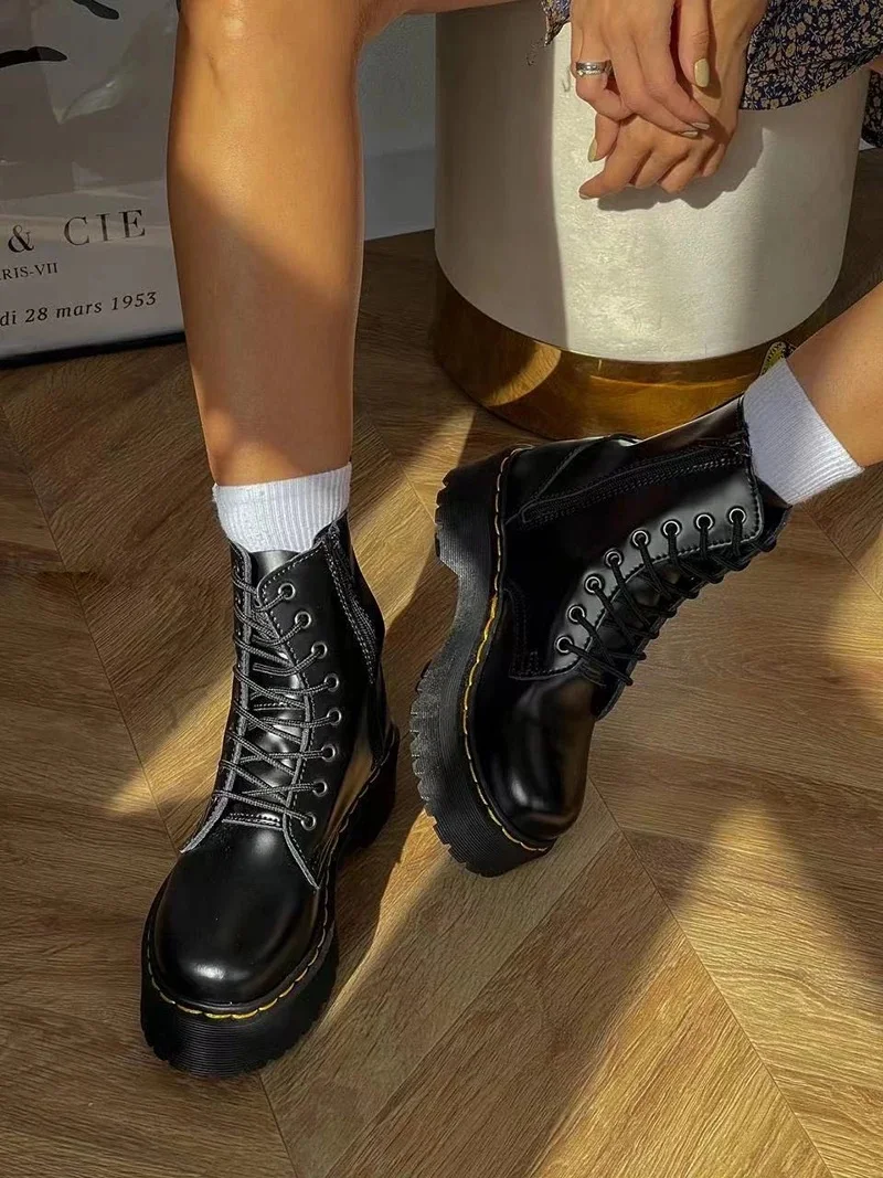 Fashion Brand Motorcycle Boots for Women Autumn 2025 Round Toe Chunky Heel Ankle Boots Side Zipper Increasing Platform Boots
Fashion Brand Motorcycle Boots for Women Autumn 2025 Round Toe Chunky Heel Ankle Boots Side Zipper Increasing Platform Boots