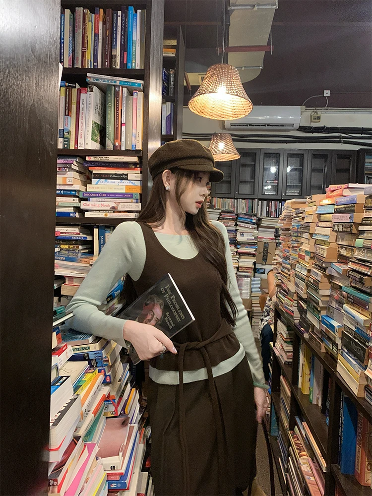 Женский шерстяной вязаный свитер Ele Long Sve в стиле преппи, имитация двухслойности, модный, в университетском стиле, от EIA
Женский шерстяной вязаный свитер Ele Long Sve в стиле преппи, имитация двухслойности, модный, в университетском стиле, от EIA