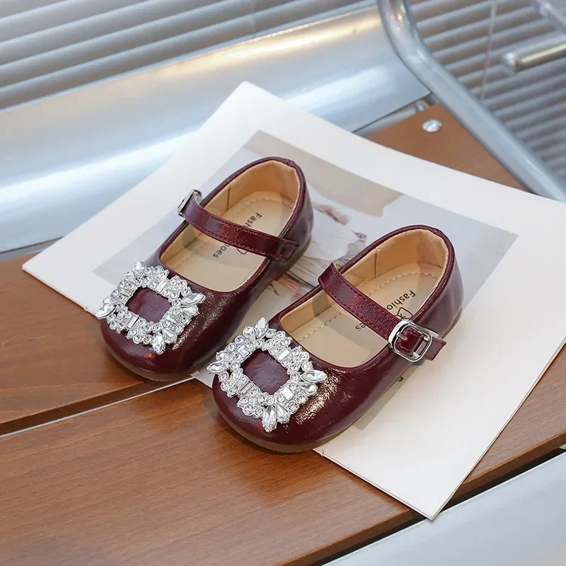 Toddler Girls Dance Shoes Princess Shiny Crystal Kids Leather Shoes Pu Soft Sole Non-slip Children Flat Shoes Wedding 2025 New
Toddler Girls Dance Shoes Princess Shiny Crystal Kids Leather Shoes Pu Soft Sole Non-slip Children Flat Shoes Wedding 2025 New
