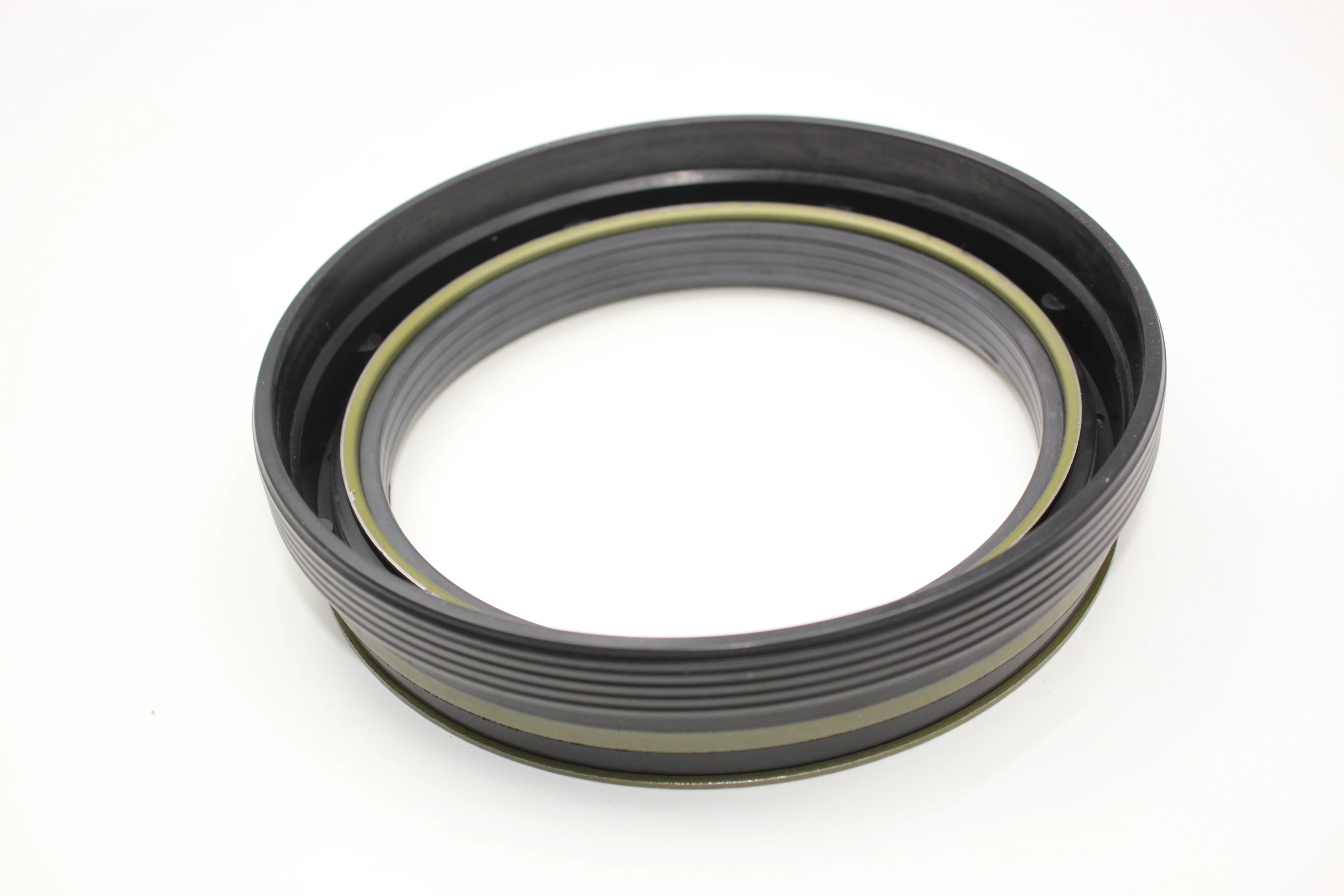 Hub shaft seals 47692 PLUS XL NBR 121.082x160.223x36.068 mm Truck Axle Oil Seals
Hub shaft seals 47692 PLUS XL NBR 121.082x160.223x36.068 mm Truck Axle Oil Seals