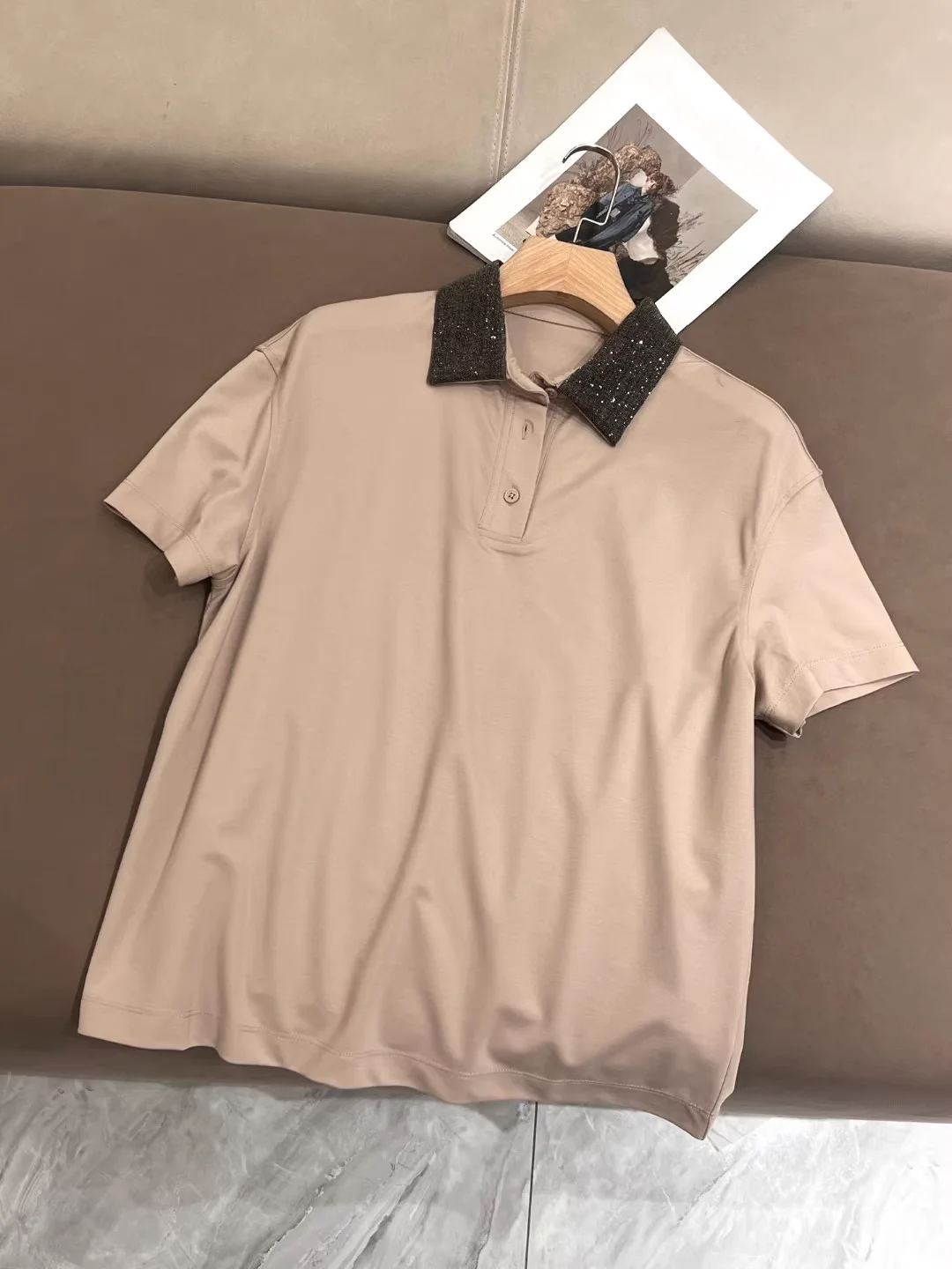 Heavy Beaded Women Casual Tee Tops Turn-down Collar Short Sleeve Fashion Female T-Shirt
Heavy Beaded Women Casual Tee Tops Turn-down Collar Short Sleeve Fashion Female T-Shirt