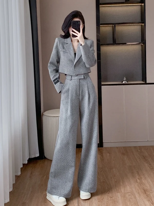 Heavy Work Style Suit Set with Rhinestone Jacket And Wide Leg Pants Two Piece Set Fashionable Elegant Design
Heavy Work Style Suit Set with Rhinestone Jacket And Wide Leg Pants Two Piece Set Fashionable Elegant Design