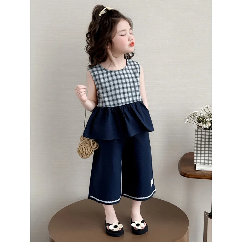Korean girls' plaid lace casual outfit2026New summer two-piece set, trendy and stylish children's clothing for online sales
Korean girls' plaid lace casual outfit2026New summer two-piece set, trendy and stylish children's clothing for online sales
