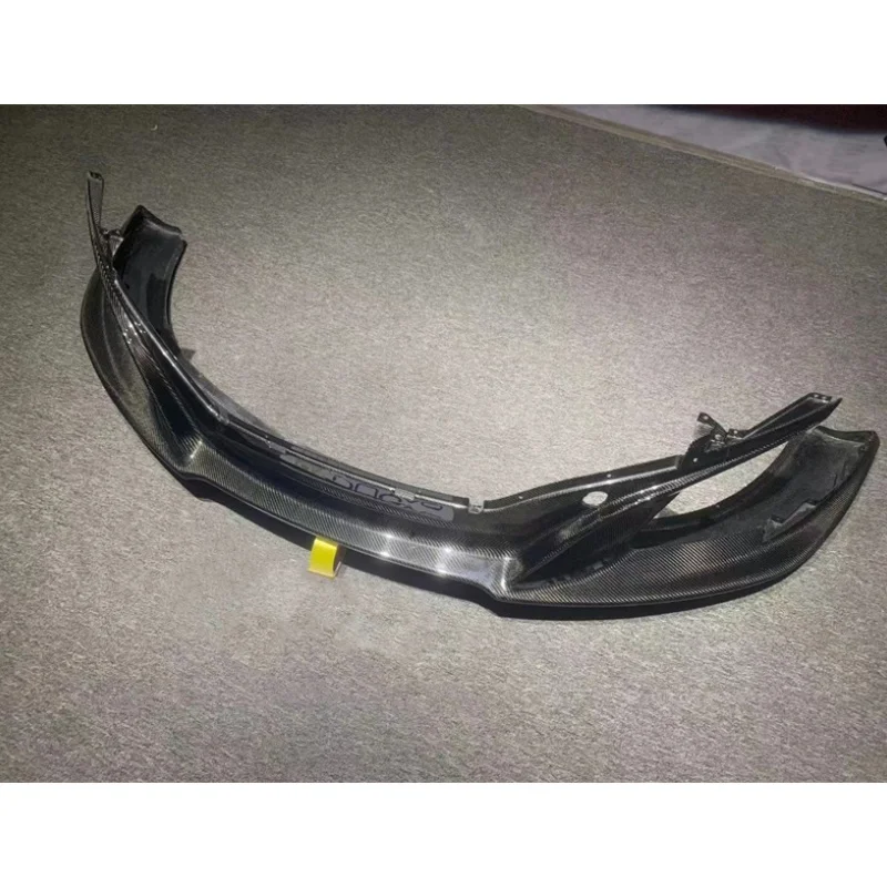 High quality carbon fiber front bumper lip and front bumper edge in DMC style for McLaren 650S modified body kit
High quality carbon fiber front bumper lip and front bumper edge in DMC style for McLaren 650S modified body kit