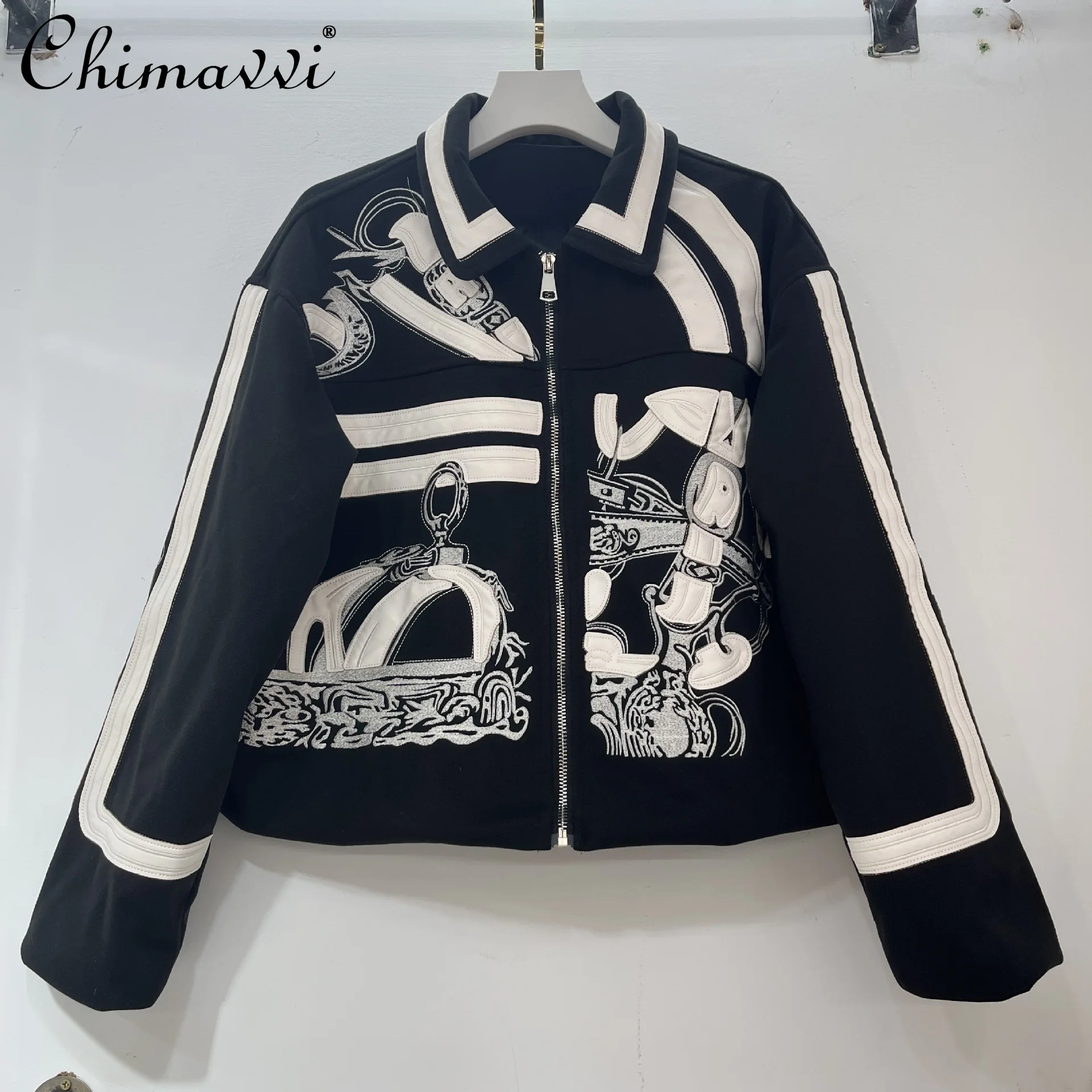 Осень 202, американская ретро-мода, лоскутная мотоциклетная куртка с вышивкой, свободная универсальная короткая куртка на молнии с длинными рукавами для женщин
Осень 202, американская ретро-мода, лоскутная мотоциклетная куртка с вышивкой, свободная универсальная короткая куртка на молнии с длинными рукавами для женщин