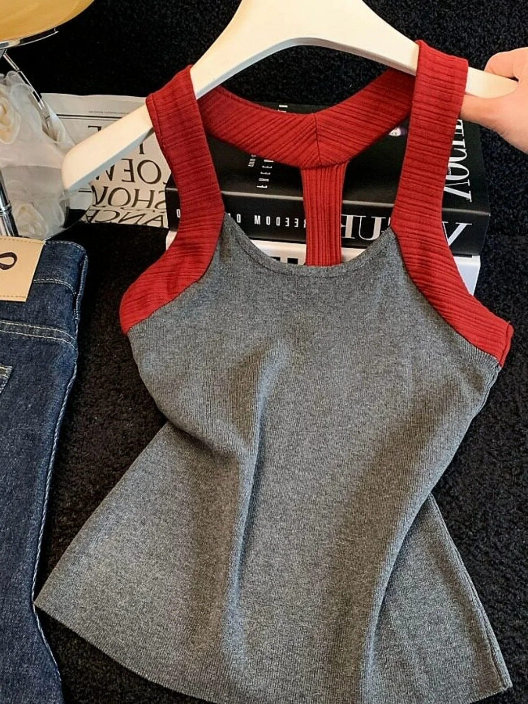 High-End Korean Style Women's Knitted Tube Top Vest Slim Fit Summer Atmosphere Spicy Girl Clothing Soft Nylon Polyester Fiber
High-End Korean Style Women's Knitted Tube Top Vest Slim Fit Summer Atmosphere Spicy Girl Clothing Soft Nylon Polyester Fiber
