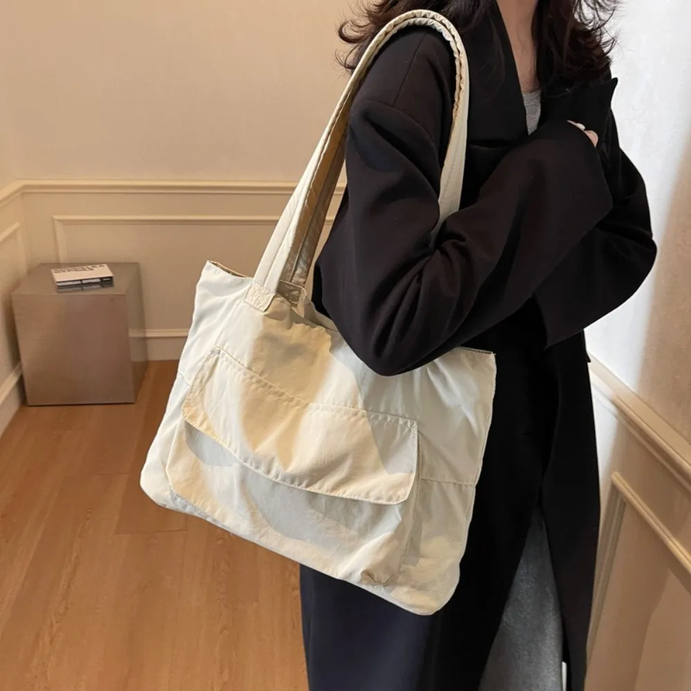 Trendy Simple Versatile Shoulder Bag Casual Leightweight Solid Color Totes Bag Zipper High Capacity Commuting Bag Students
Trendy Simple Versatile Shoulder Bag Casual Leightweight Solid Color Totes Bag Zipper High Capacity Commuting Bag Students