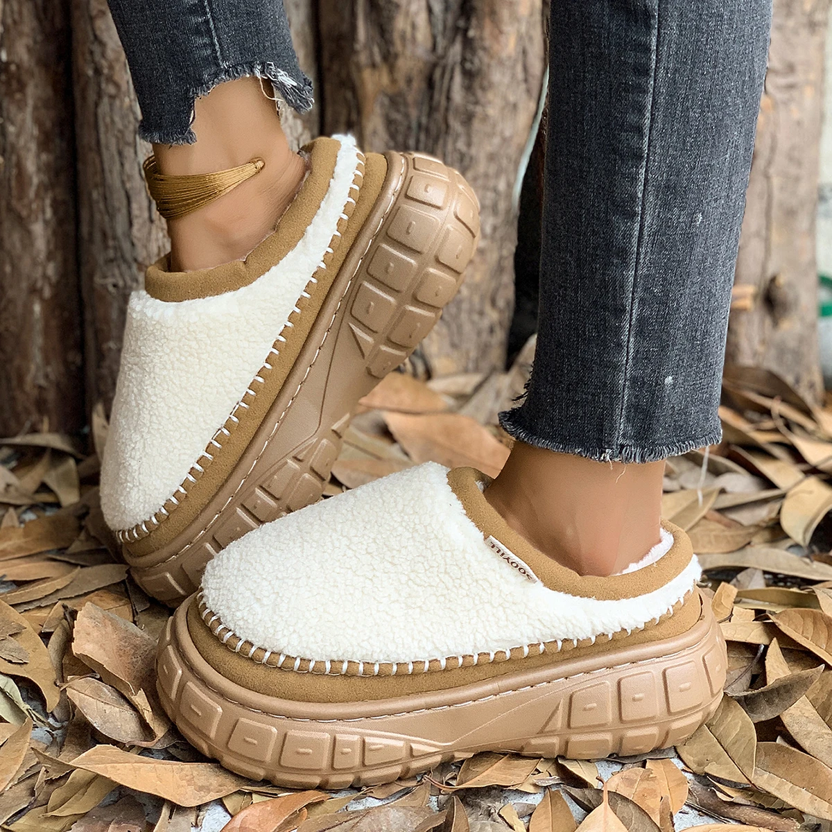 2024Autumn/Winter New Thick Bottom Baotou Slippers for Women with Velvet Warm Buckle and Sponge Bottom Cotton Slippers for Women
2024Autumn/Winter New Thick Bottom Baotou Slippers for Women with Velvet Warm Buckle and Sponge Bottom Cotton Slippers for Women