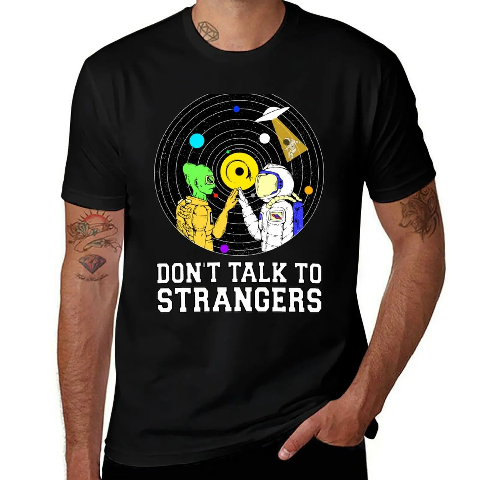 Футболка Don't Talk To Strangers для мальчика, уличная одежда, быстросохнущие мужские винтажные футболки
Футболка Don't Talk To Strangers для мальчика, уличная одежда, быстросохнущие мужские винтажные футболки