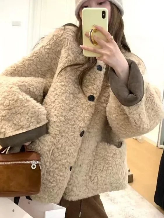 Женская круглая шуба Ne Lamb Fur Jaet ort Thi, теплая интегрированная кожа, свободный меховой топ, зимняя верхняя одежда из полиэфирного волокна
Женская круглая шуба Ne Lamb Fur Jaet ort Thi, теплая интегрированная кожа, свободный меховой топ, зимняя верхняя одежда из полиэфирного волокна