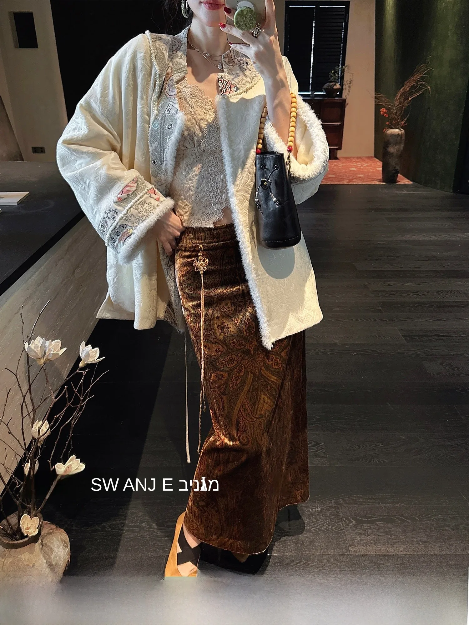 Sangji Black Flower Velvet Half Skirt Elegant Peas Pattern Women's Winter Fashionable Commute Cool Feeling No A-Line S...
Sangji Black Flower Velvet Half Skirt Elegant Peas Pattern Women's Winter Fashionable Commute Cool Feeling No A-Line S...