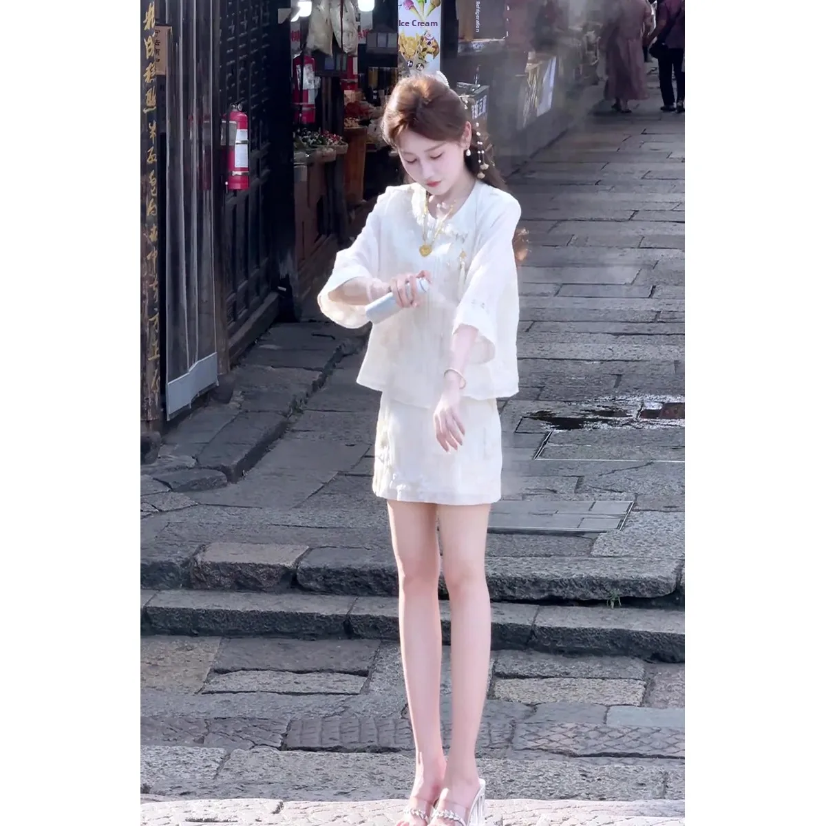 Retro Chinese Design Embroidered Button Shirt Half Skirt Women's Early Autumn New Style Cool Two-Piece Set Long Sleeve Stand ...
Retro Chinese Design Embroidered Button Shirt Half Skirt Women's Early Autumn New Style Cool Two-Piece Set Long Sleeve Stand ...