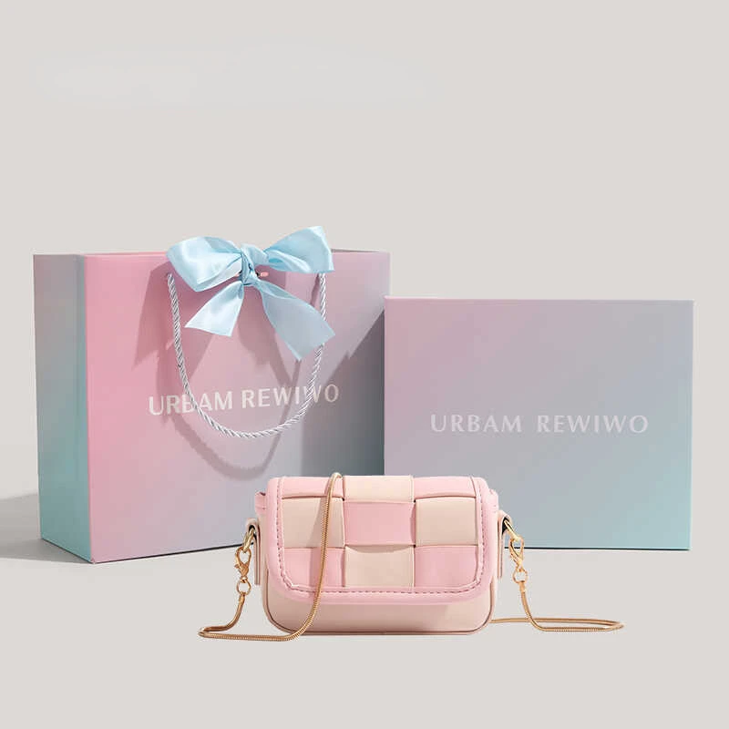 Mini Chain Crossbody Bag for Women 2024 New Fashion Pink Purse and Handbag Full Matching Women's Bags Bolsas De Mujer
Mini Chain Crossbody Bag for Women 2024 New Fashion Pink Purse and Handbag Full Matching Women's Bags Bolsas De Mujer