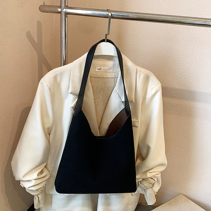 Матовая сумка-тоут в стиле ретро, большая вместительная сумка из искусственной замши, однотонная винтажная сумка подмышками, осенне-зимняя дорожная сумка-хобо на плечо
Матовая сумка-тоут в стиле ретро, большая вместительная сумка из искусственной замши, однотонная винтажная сумка подмышками, осенне-зимняя дорожная сумка-хобо на плечо