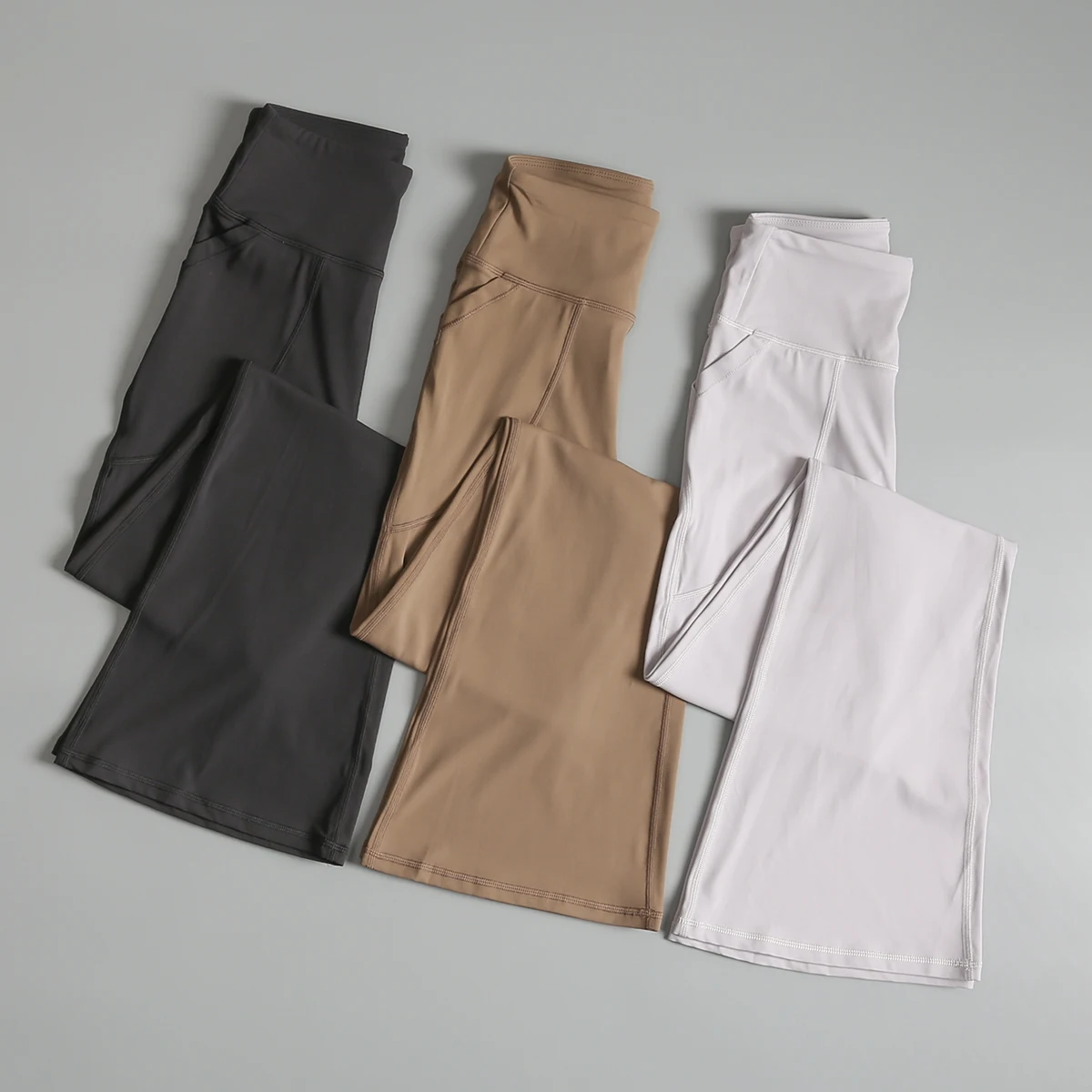 yoga trousers for women in autumn high waist abdomen trousers for women with nude sense hip lifting running quick-drying
yoga trousers for women in autumn high waist abdomen trousers for women with nude sense hip lifting running quick-drying