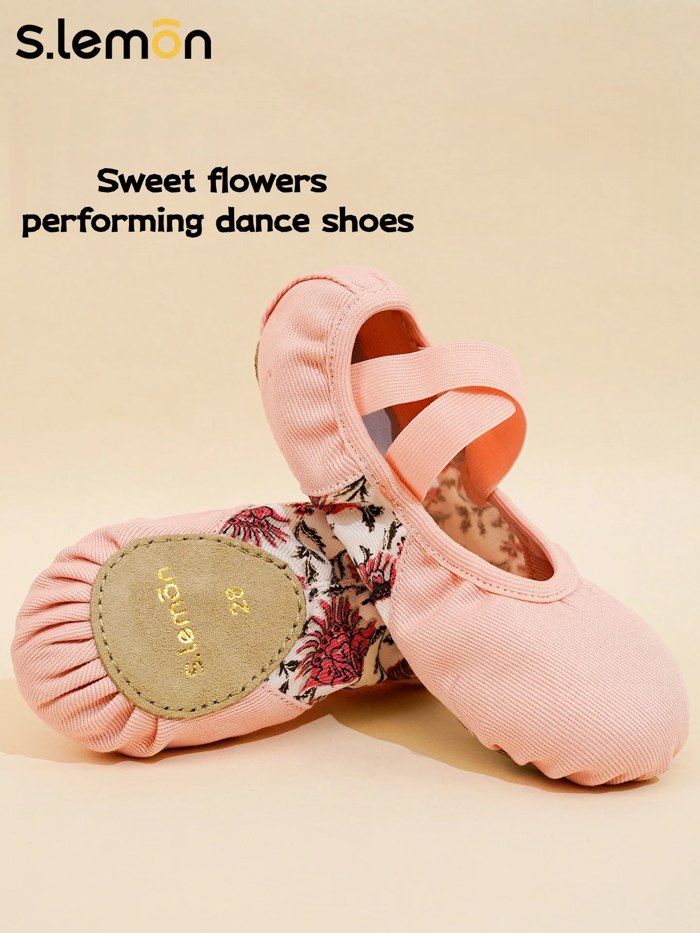 Детские балетные туфли для девочек с принтом, мягкая подошва, тапочки для китайских танцев, классические танцевальные туфли для тренировок
Детские балетные туфли для девочек с принтом, мягкая подошва, тапочки для китайских танцев, классические танцевальные туфли для тренировок