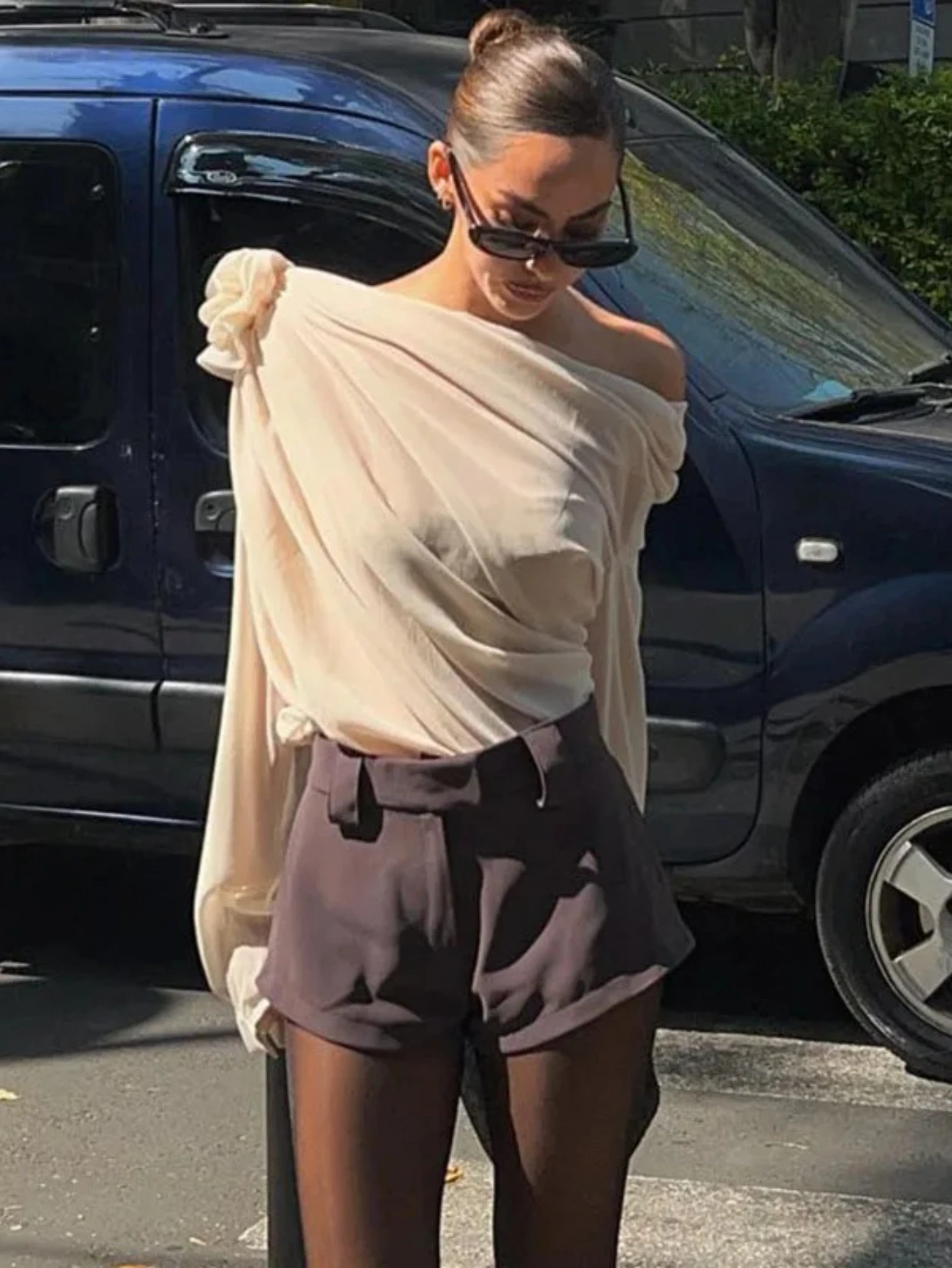 Женская сексуальная шифоновая блузка с открытыми плечами, элегантные рубашки с косым вырезом нестандартной формы, женская мода, уличная одежда, вечерние сетчатые топы
Женская сексуальная шифоновая блузка с открытыми плечами, элегантные рубашки с косым вырезом нестандартной формы, женская мода, уличная одежда, вечерние сетчатые топы