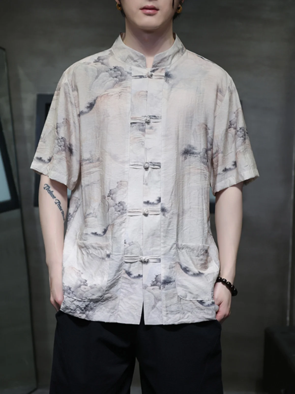 Ice Silk ort Sve Men's irt Retro Print f Sve Tang Costume Summer New Chinese Sle Rvated Hanfu Thin Youth Fa...
Ice Silk ort Sve Men's irt Retro Print f Sve Tang Costume Summer New Chinese Sle Rvated Hanfu Thin Youth Fa...