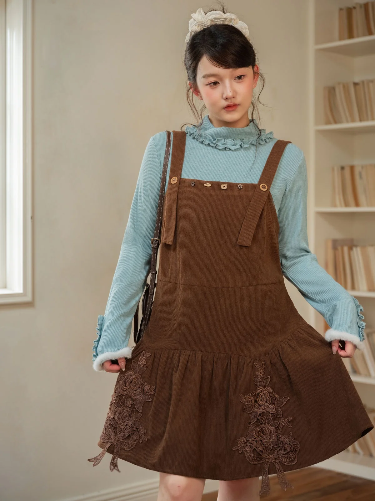 Коричневый вельветовый комбинезон с вышивкой большого размера, женская юбка трапециевидной формы в стиле ретро, повседневная юбка из полиэфирного волокна
Коричневый вельветовый комбинезон с вышивкой большого размера, женская юбка трапециевидной формы в стиле ретро, повседневная юбка из полиэфирного волокна