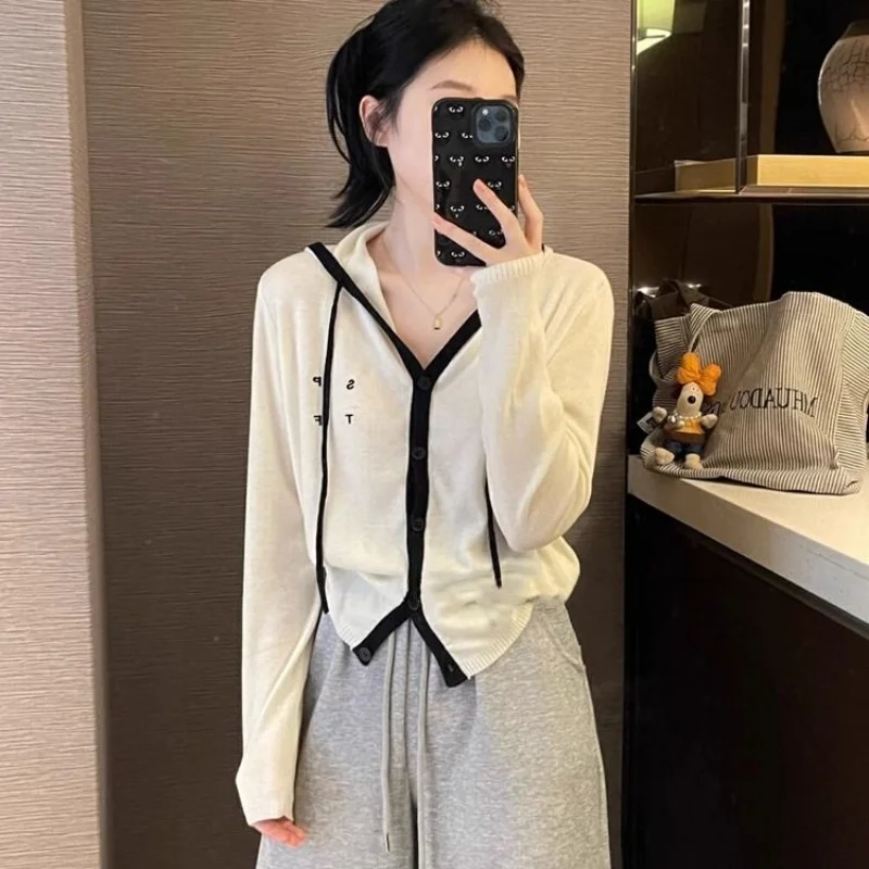 Color Block Hooded Long Sleeve Knit Cardigan Women Loose Cozy Soft Sweater Coat
Color Block Hooded Long Sleeve Knit Cardigan Women Loose Cozy Soft Sweater Coat
