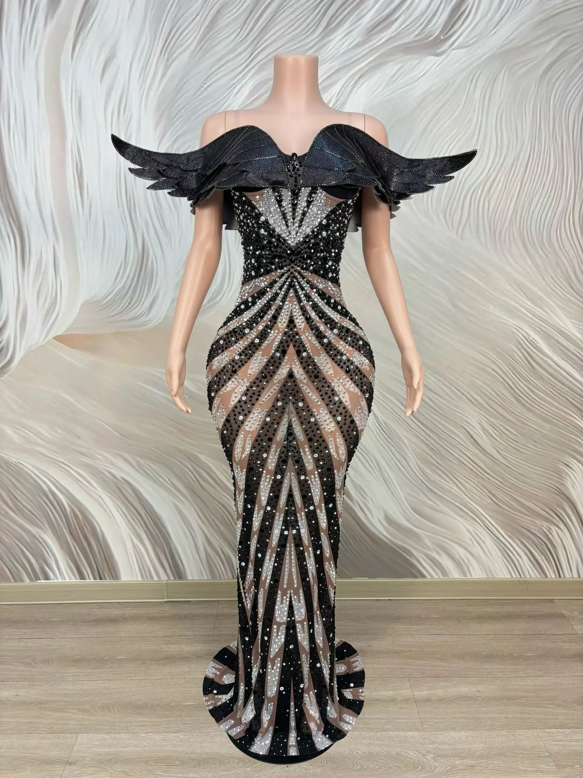 Yuyi Womens Black Silver Rhinestone Wing Off Shoulder Sheer Mesh Mermaid Maxi Dress Formal Evening Party Prom Pageant Gown
Yuyi Womens Black Silver Rhinestone Wing Off Shoulder Sheer Mesh Mermaid Maxi Dress Formal Evening Party Prom Pageant Gown