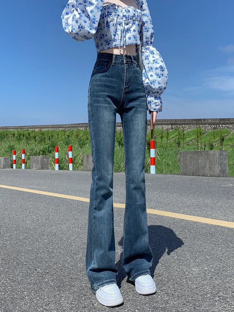 American Retro High Waist Slimming Jeans Women's Spring Summer New Style Micro Flared Versatile Slim Fit Cotton Stretch Denim
American Retro High Waist Slimming Jeans Women's Spring Summer New Style Micro Flared Versatile Slim Fit Cotton Stretch Denim