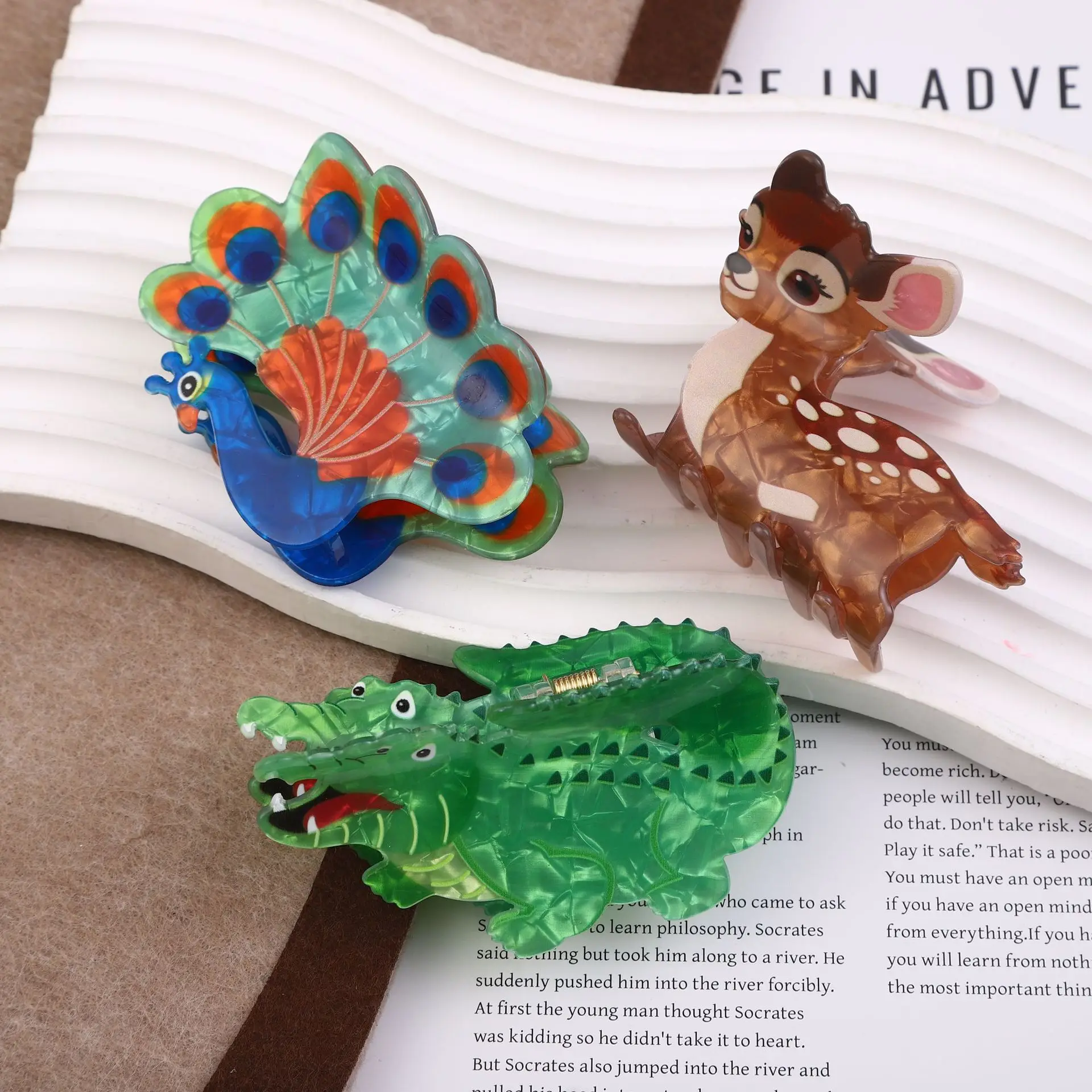 DS Cute Cartoon Peacock Crocodile Acrylic Hair Claw Animal Series Claw Clips Trendy Hair Clips Hair Accessories for Women Girls
DS Cute Cartoon Peacock Crocodile Acrylic Hair Claw Animal Series Claw Clips Trendy Hair Clips Hair Accessories for Women Girls
