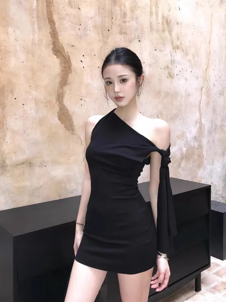 Black Sexy Asymmetrical Shoulder Dress Keni plus Size Women Summer Casual High Waist A-Line Skirt V-Neck Short Sleeve Dress
Black Sexy Asymmetrical Shoulder Dress Keni plus Size Women Summer Casual High Waist A-Line Skirt V-Neck Short Sleeve Dress