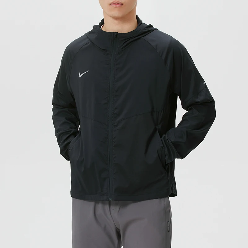 Nike Men's Sportswear Running Fitness Training Jacket Breathable Woven Jacket Ir8440-049
Nike Men's Sportswear Running Fitness Training Jacket Breathable Woven Jacket Ir8440-049