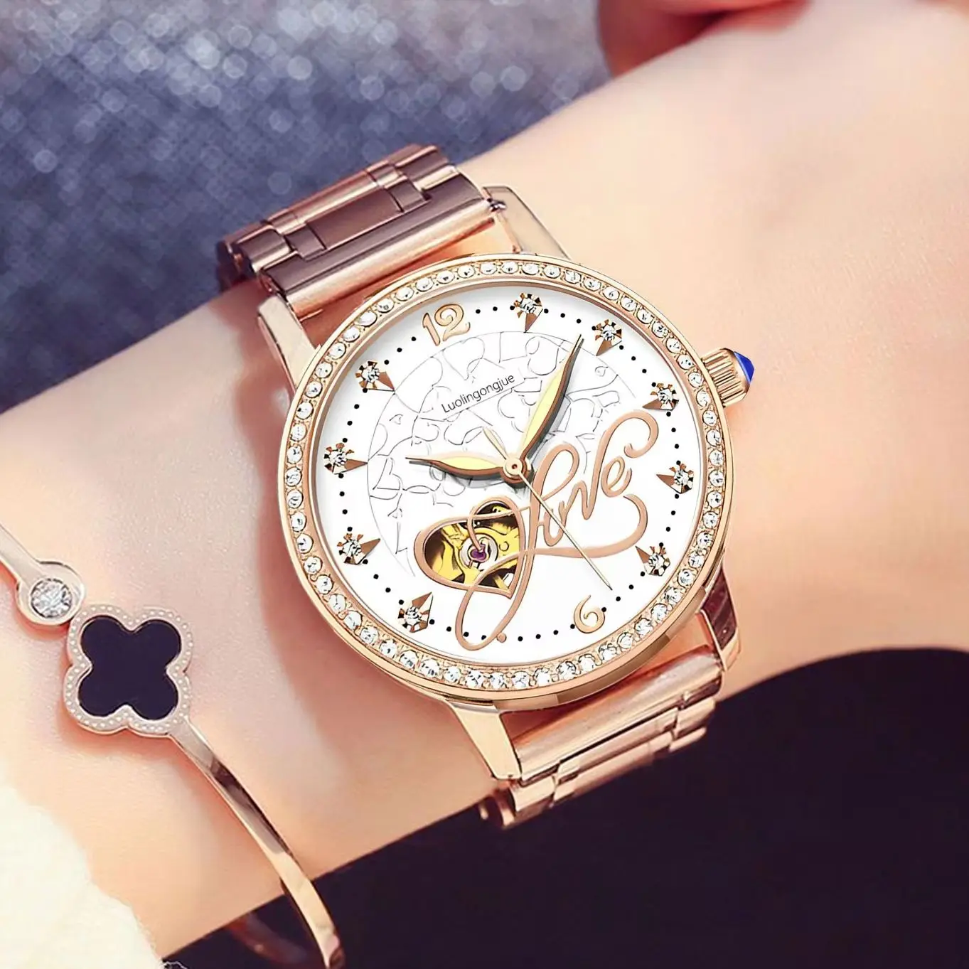 Новые элитные женские часы, полностью автоматические механические часы, с ажурным дизайном, водонепроницаемые, с высоким эстетическим эффектом, хит продаж, в стиле Ins, элегантный подарок для студенток на Китайский день святого Валентина
Новые элитные женские часы, полностью автоматические механические часы, с ажурным дизайном, водонепроницаемые, с высоким эстетическим эффектом, хит продаж, в стиле Ins, элегантный подарок для студенток на Китайский день святого Валентина