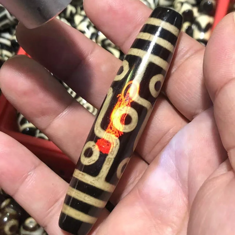 Guanyin Buddha Agate High Patina Nine-Eyed Dzi Bead Pendant
Guanyin Buddha Agate High Patina Nine-Eyed Dzi Bead Pendant