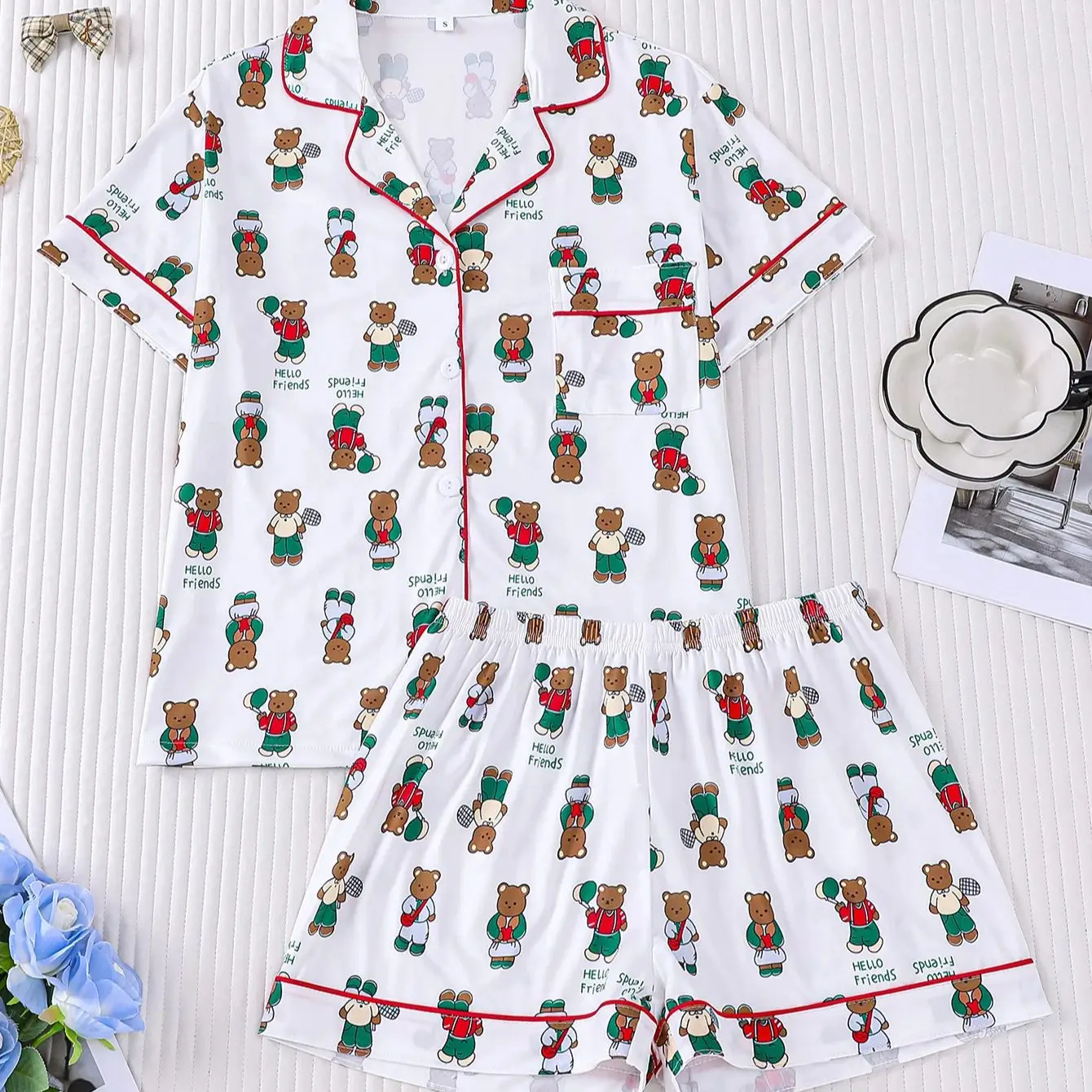 Tennis Bear Themed Women's Pajamas Set White Print Lapel Collar Short Sleeve Shorts 2 Piece Novelty Casual Loungewear
Tennis Bear Themed Women's Pajamas Set White Print Lapel Collar Short Sleeve Shorts 2 Piece Novelty Casual Loungewear