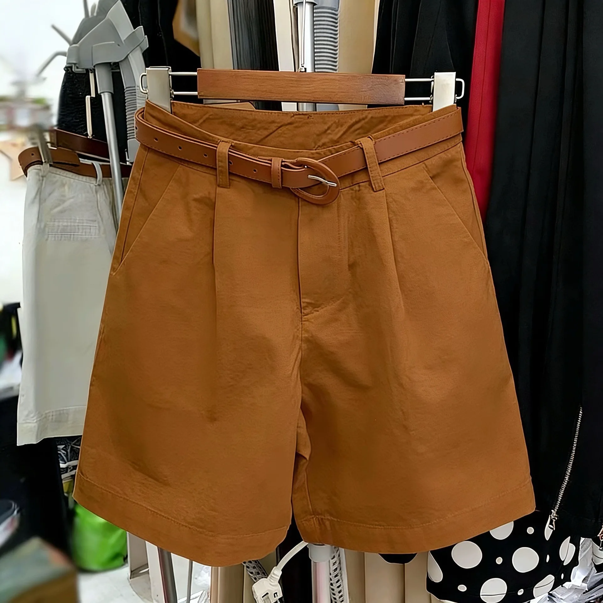 Summer Women's Shorts High-waisted Thin Fashion Loose A-line Short Pants with Belt Cotton Solid Color Wide-leg Shorts Women
Summer Women's Shorts High-waisted Thin Fashion Loose A-line Short Pants with Belt Cotton Solid Color Wide-leg Shorts Women