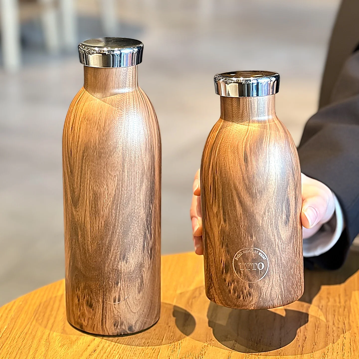 Retro Wood Grain Insulated Cup for Men And Women Premium Feeling Korean Style Simple Creative Student Tea Brewing Water Cup
Retro Wood Grain Insulated Cup for Men And Women Premium Feeling Korean Style Simple Creative Student Tea Brewing Water Cup