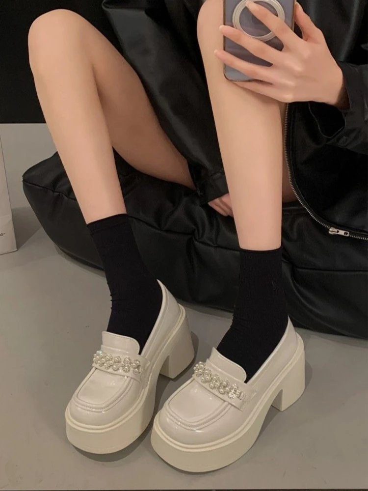 2026 Spring New Retro Chunky Heel Loafers with Pearl Accents Korean Fashion Schoolgirl Shoes for Women
2026 Spring New Retro Chunky Heel Loafers with Pearl Accents Korean Fashion Schoolgirl Shoes for Women