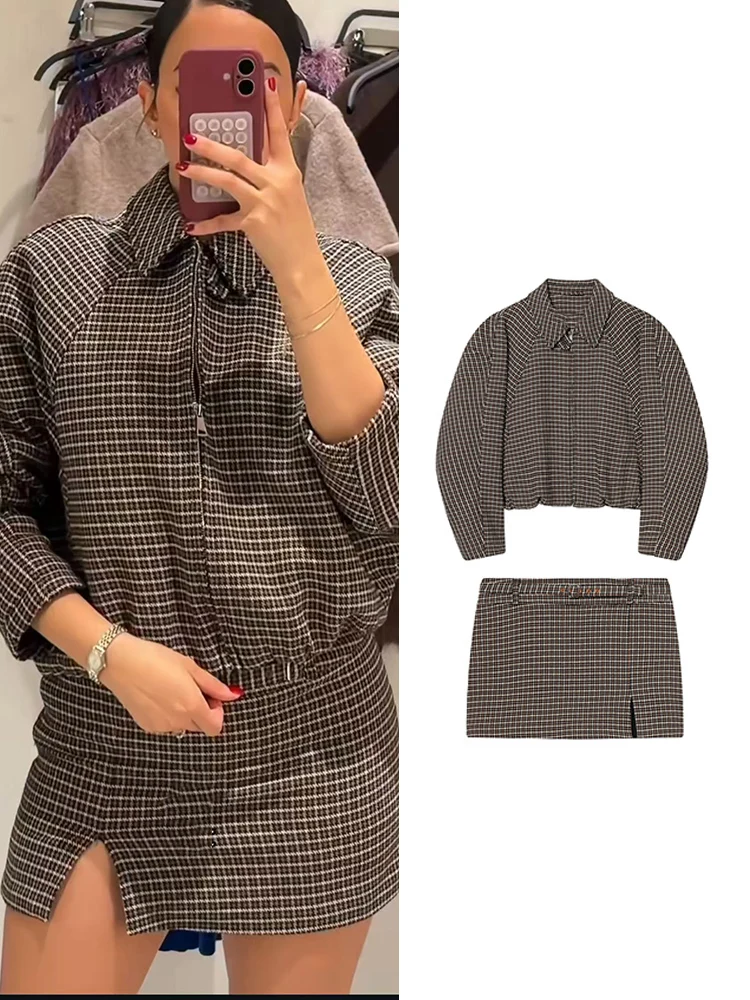 Новый женский повседневный комплект с юбкой, модная куртка-пилот с лацканами и длинными рукавами, пальто, повседневный клетчатый мини-юбка с узором «гусиные лапки», костюм
Новый женский повседневный комплект с юбкой, модная куртка-пилот с лацканами и длинными рукавами, пальто, повседневный клетчатый мини-юбка с узором «гусиные лапки», костюм